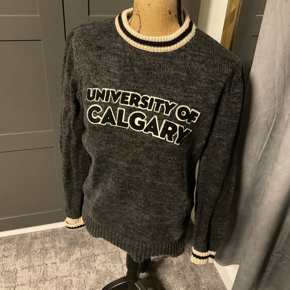 Rent bruzer size large sweater University of Calgary